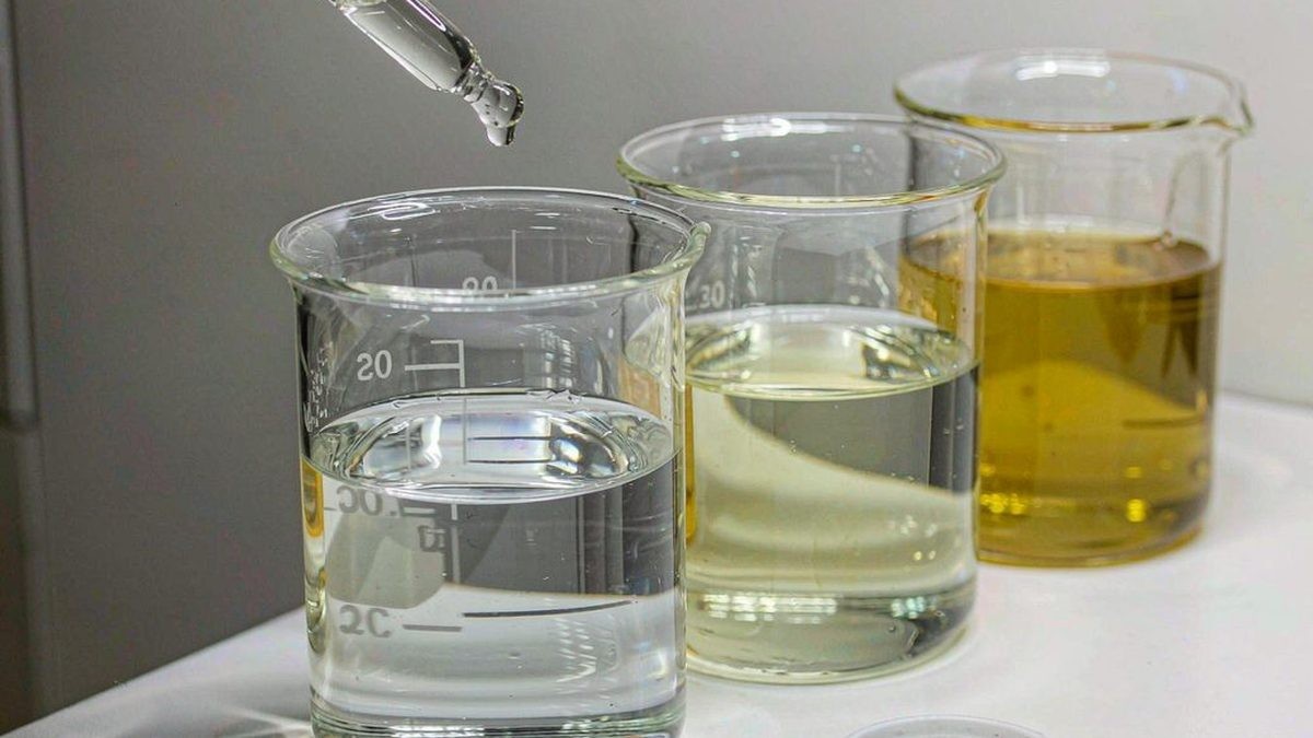 硅烷、钛酸酯与锆酸酯三类偶联剂的适用边界对照 不同类别硅烷偶联剂的本体外观对比